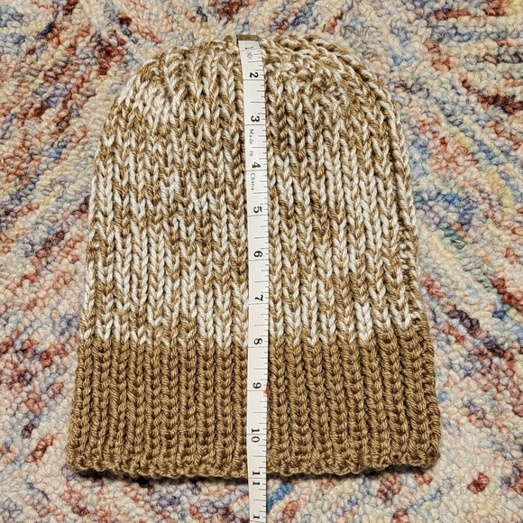 Hand Crafted unisex rib knit winter beanie hat size Adult medium to large - Picture 5 of 9